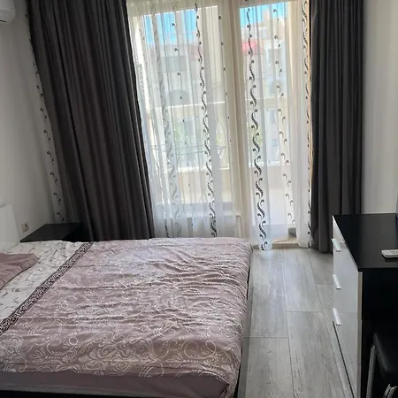 La Mer Luxury Apartment, Golden Sands